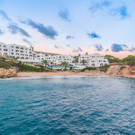 White Sands Beach Club Ареналь-д'эн-Кастель Экстерьер фото