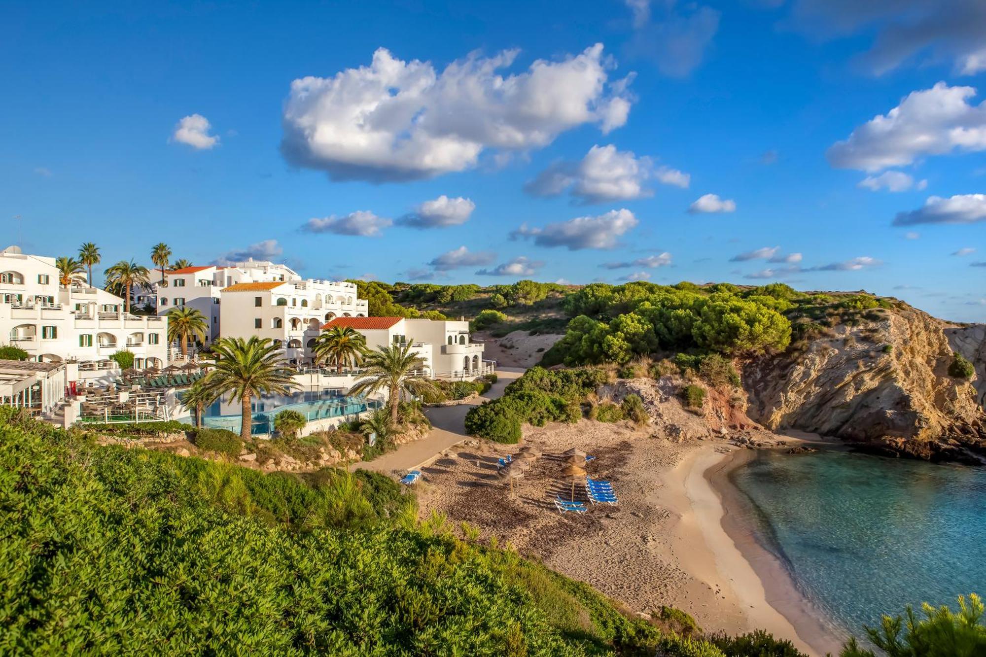White Sands Beach Club Ареналь-д'эн-Кастель Экстерьер фото