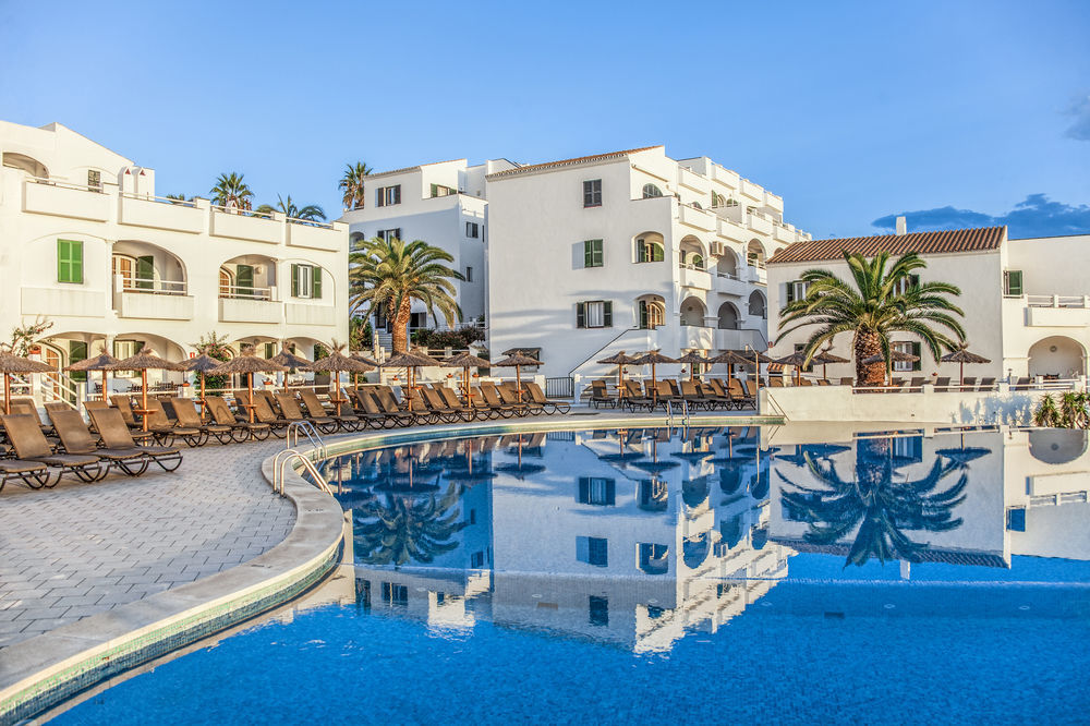 White Sands Beach Club Ареналь-д'эн-Кастель Экстерьер фото