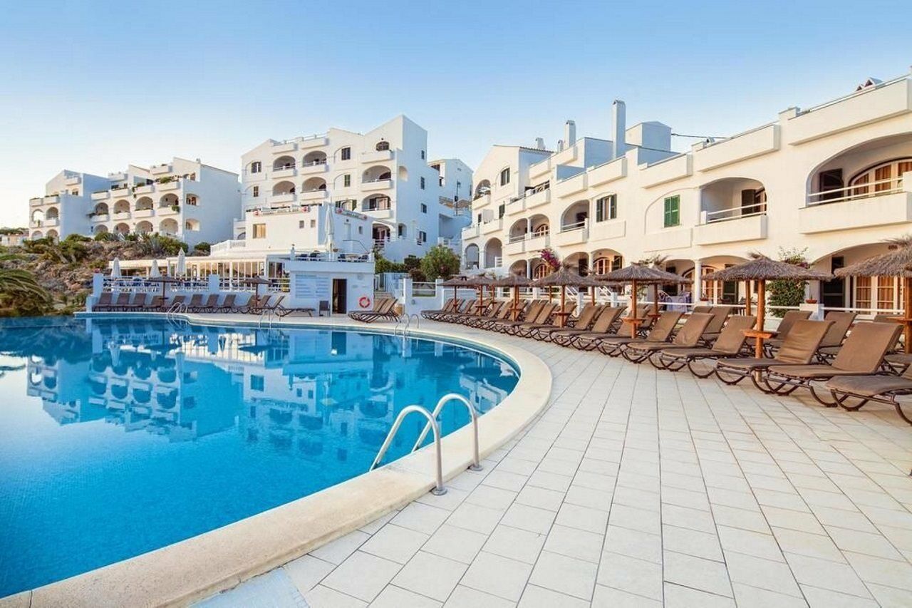 White Sands Beach Club Ареналь-д'эн-Кастель Экстерьер фото